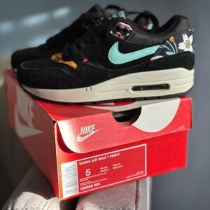 Nike WMNS Air max 1 Aloha black. Size 5